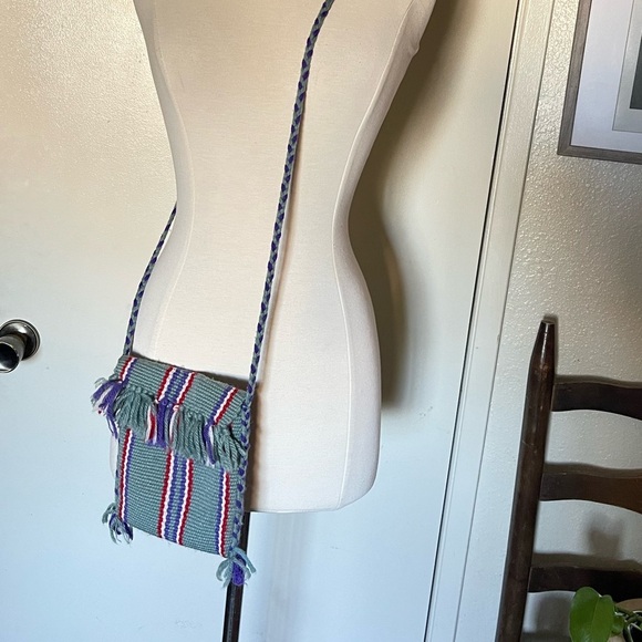 Colombian handmade wayuu striped blue woven knit Crossbody flap fringe bag 6x7” - Picture 3 of 12